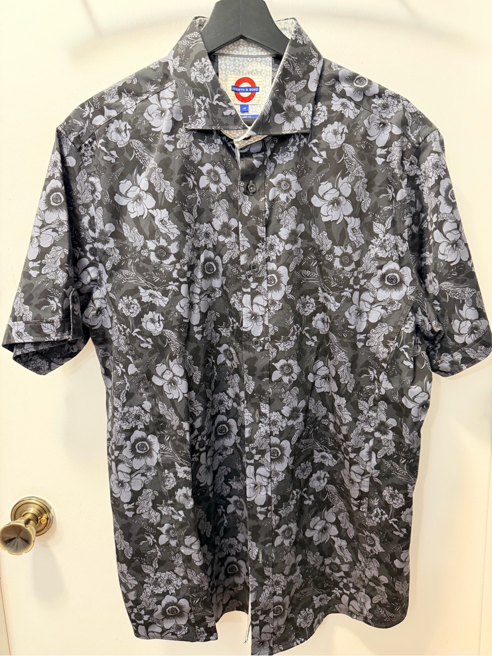 Men's Black Floral Short Sleeve Button-Up Shirt
